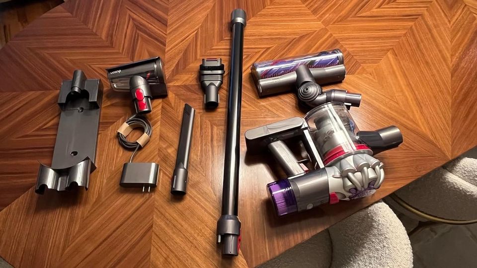 Dyson V8 Absolute Vacuum Cleaner Without Cable with 2 Functions, 115 W, 0.54 litres, 87 Circuit Breaker