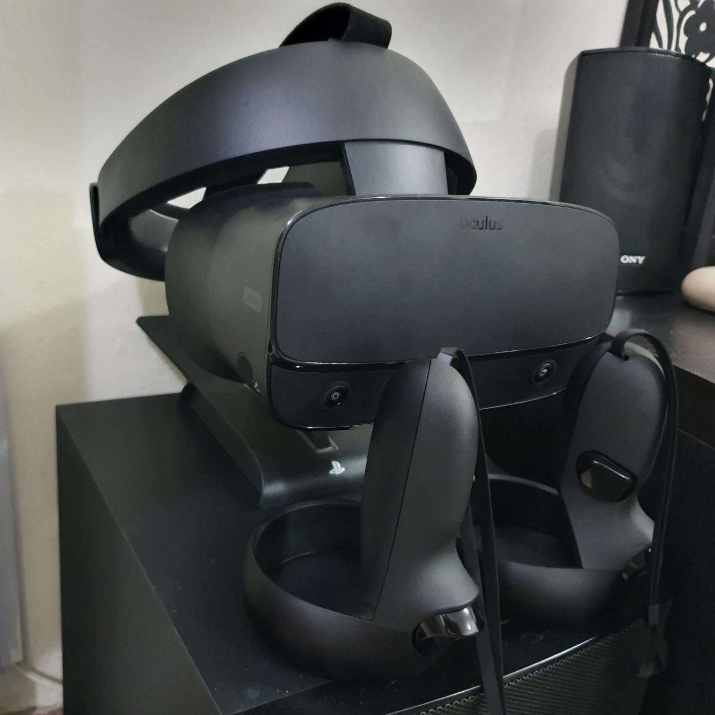 Oculus Rift S PC-Powered VR Gaming Headset.
